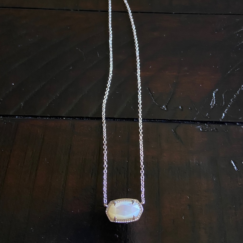 Kendra Scott Elisa Ivory Mother of Pearl Necklace